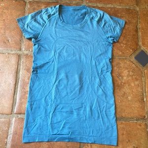 Lululemon assorted color t-shirts